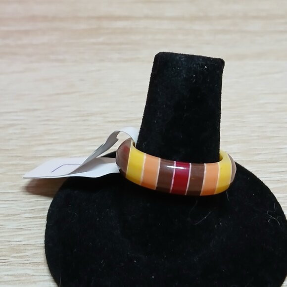 NWOT Size 7 Acrylic Brown Tone Ring #16 - Picture 2 of 15